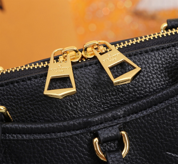 ルイヴィトンバッグ素材ディテール